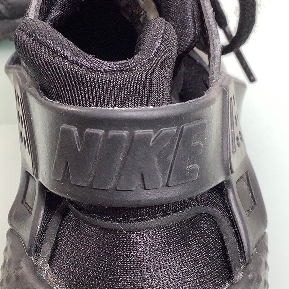 Nike black Huarache run sneakers kid size 12C EUC - Picture 3 of 16